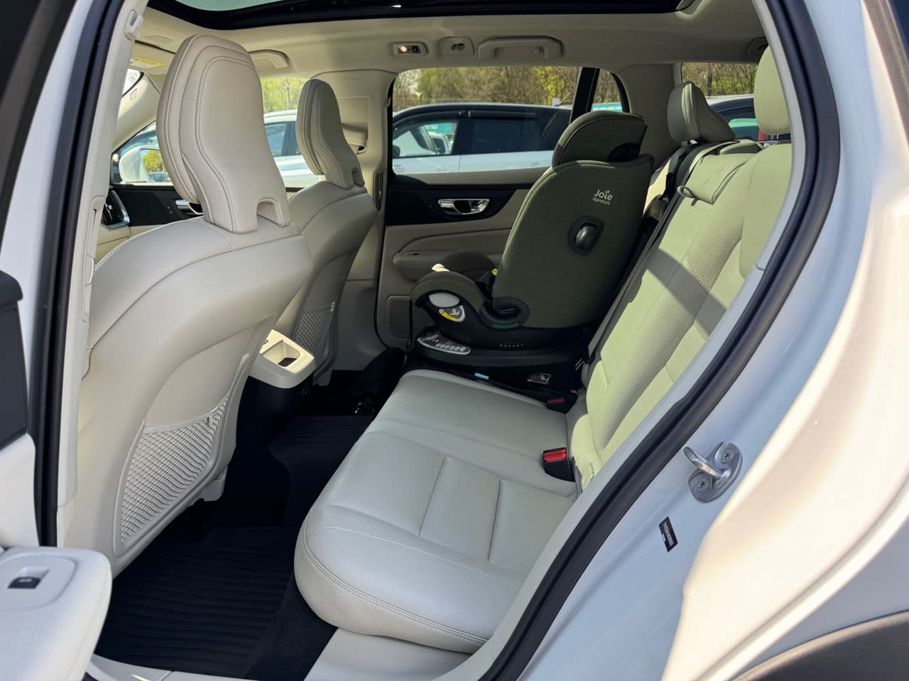 Volvo V 60 Cross Country 2021 — Миниатюра 7