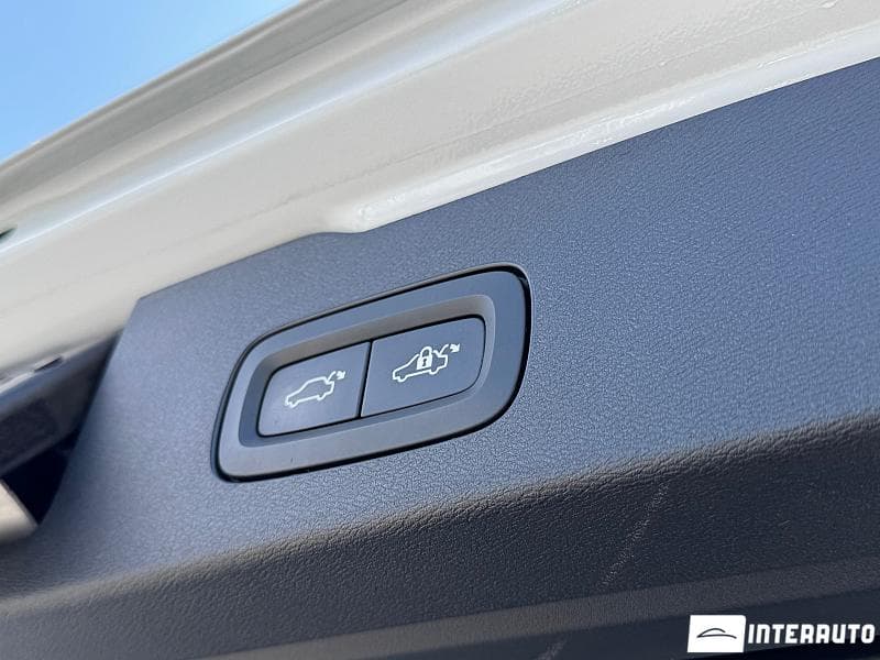 Volvo V 60 Cross Country 2021 — Миниатюра 18