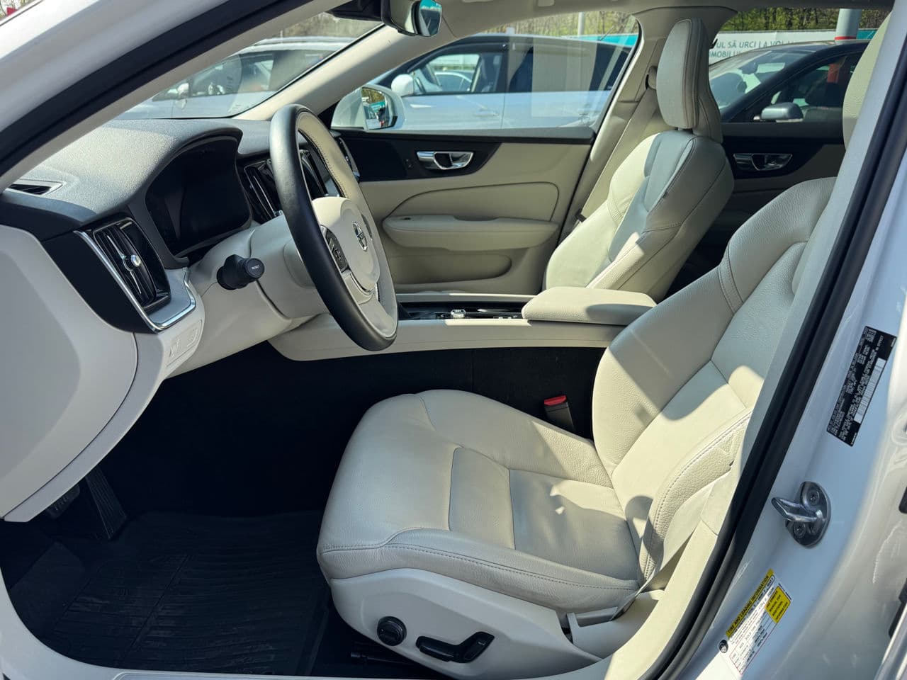 Volvo V 60 Cross Country 2021 — Миниатюра 5