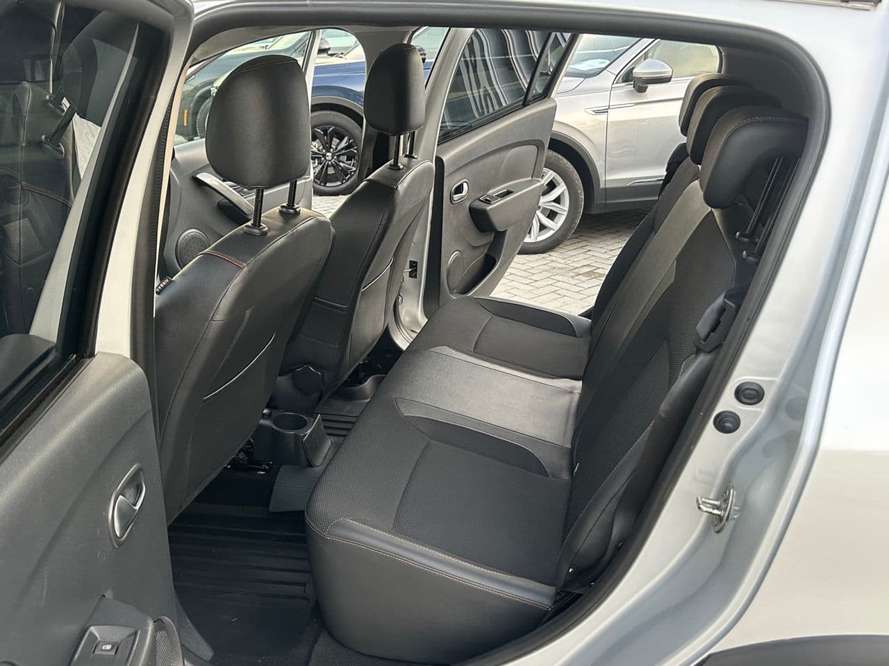Dacia Sandero Stepway 2017 — Миниатюра 13