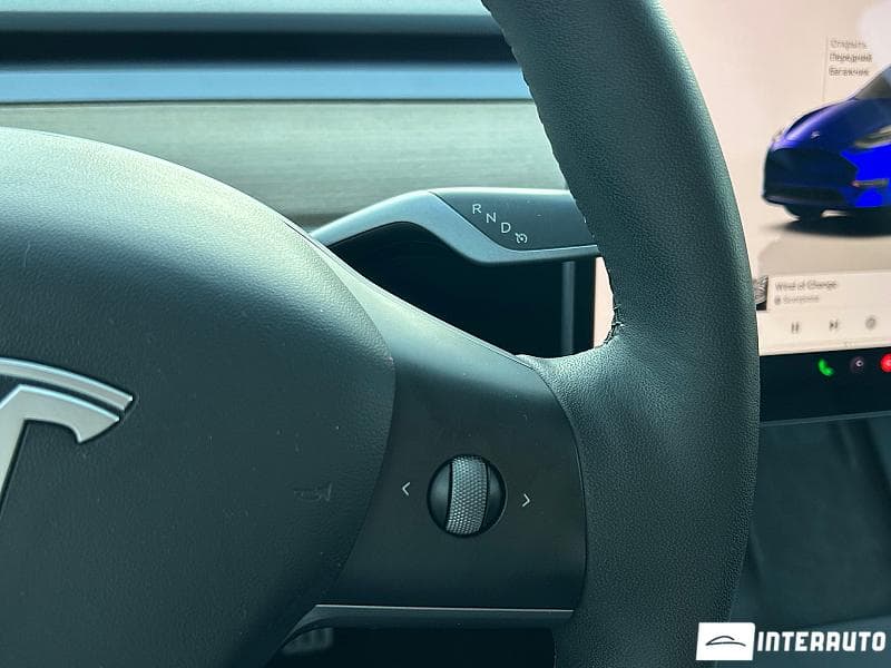 Tesla Model Y 2022 — Миниатюра 9
