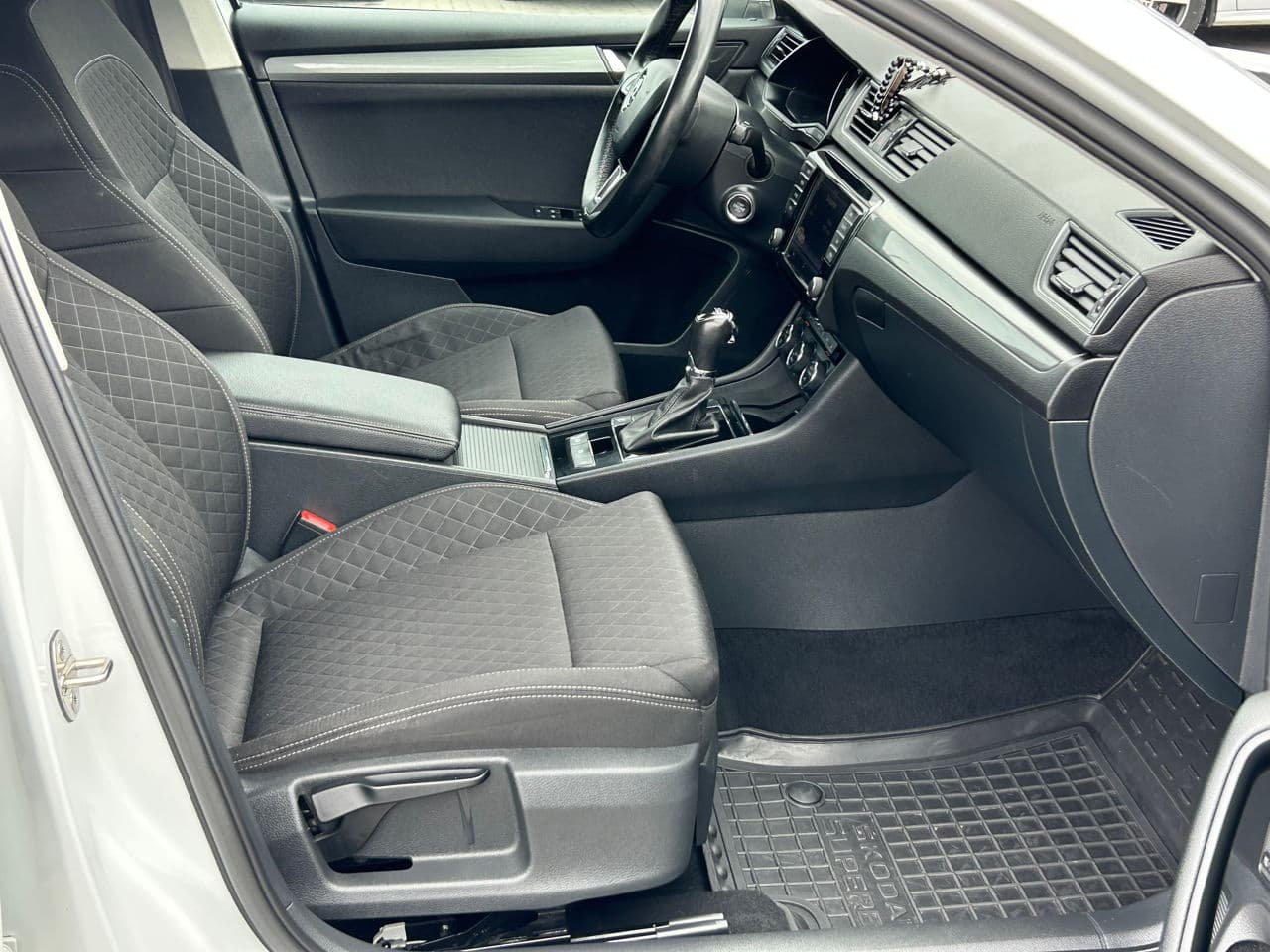 Skoda Superb 2016 — Миниатюра 17