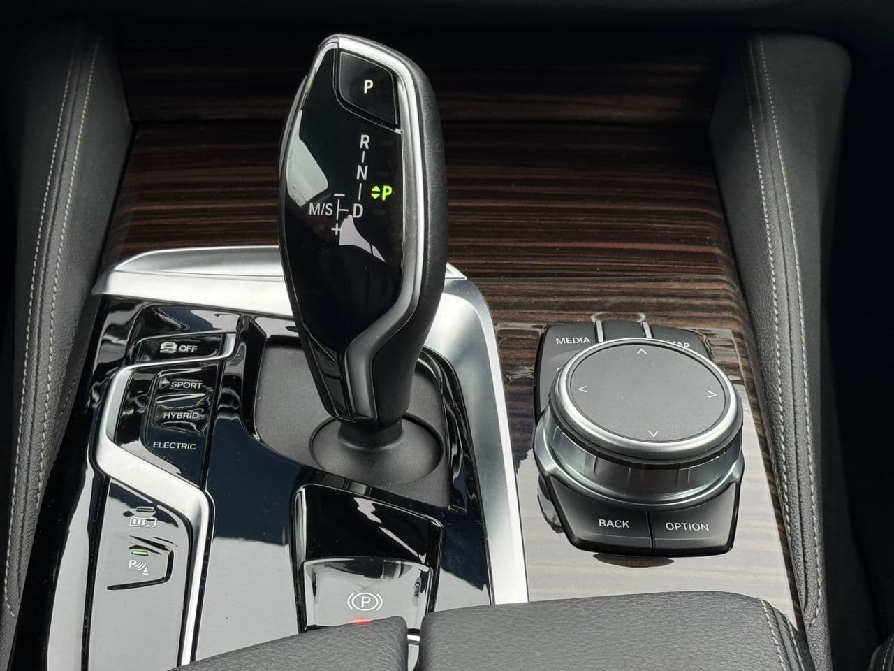 BMW 530e 2020 — Миниатюра 12