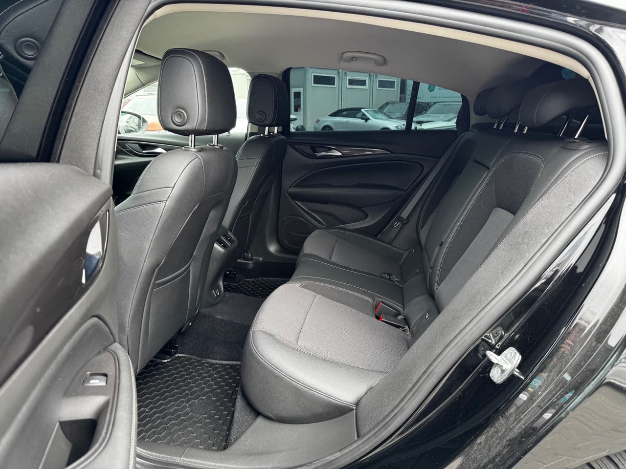 Opel Insignia 2021 — Миниатюра 6