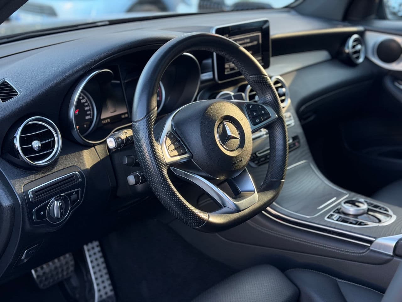 Mercedes GLC 300 2018 — Миниатюра 10