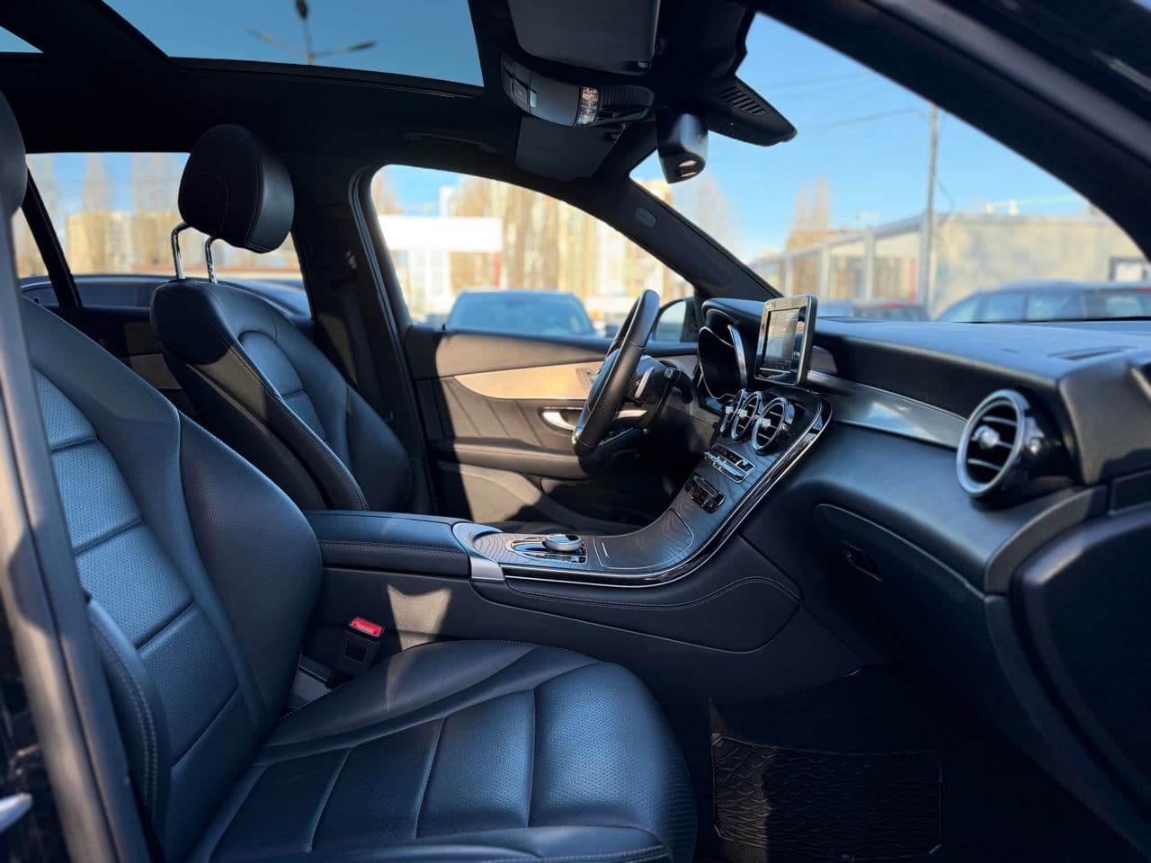 Mercedes GLC 300 2018 — Миниатюра 21