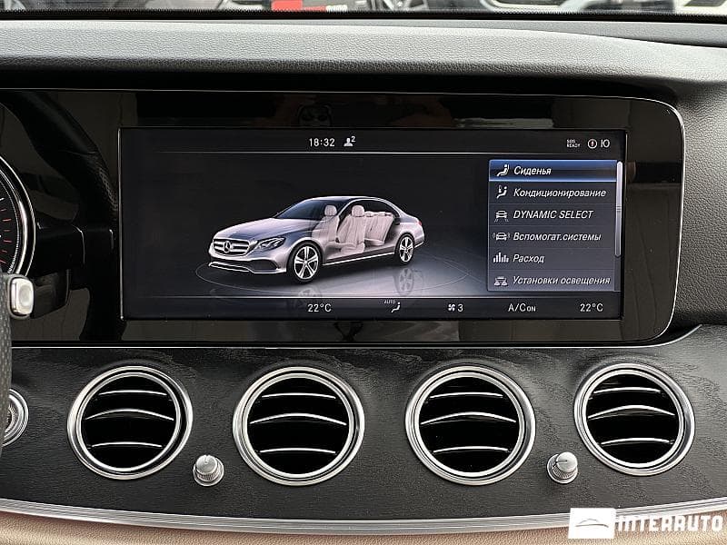 Mercedes E 300 2017 — Миниатюра 9