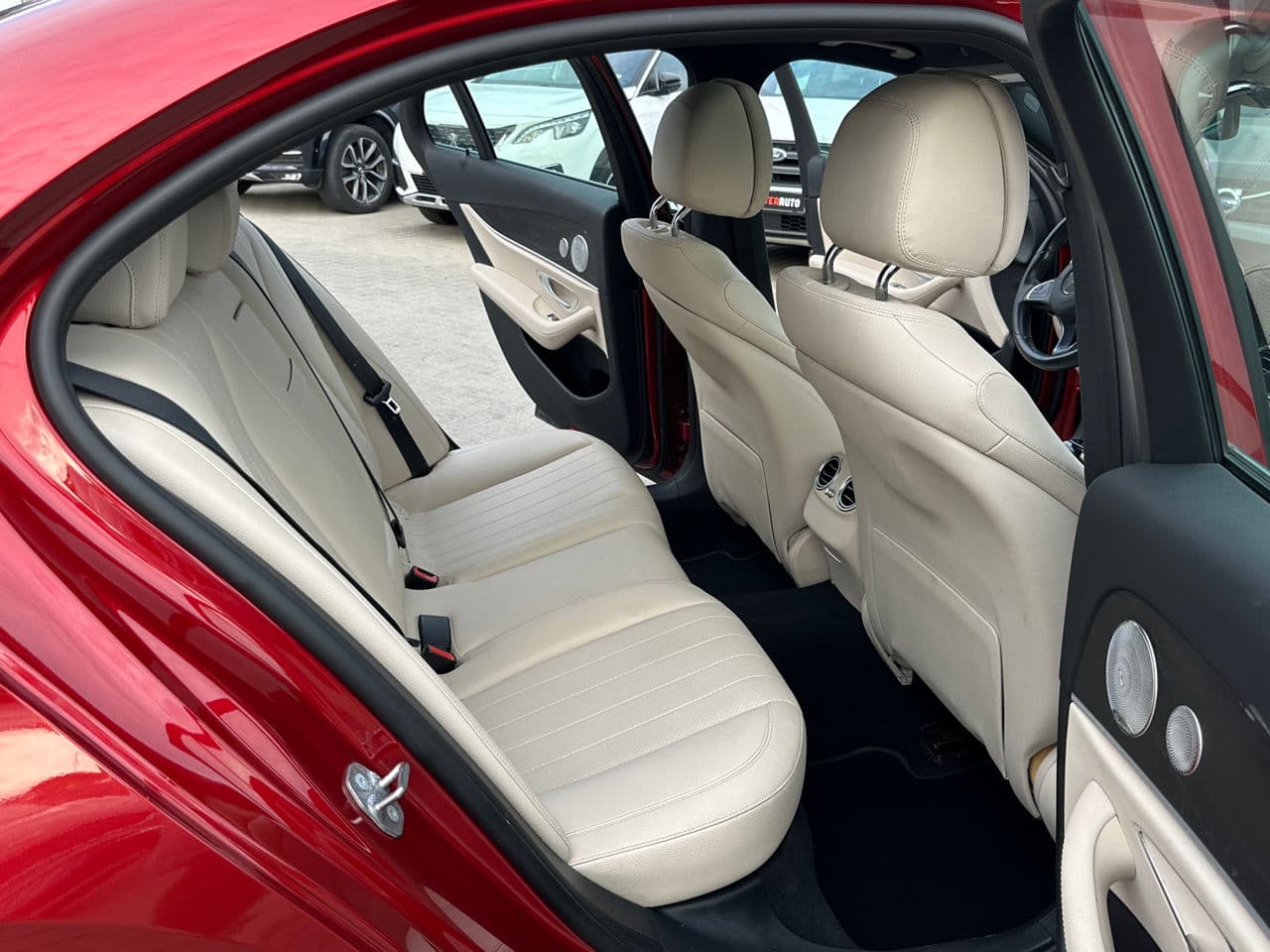 Mercedes E 300 2017 — Миниатюра 14