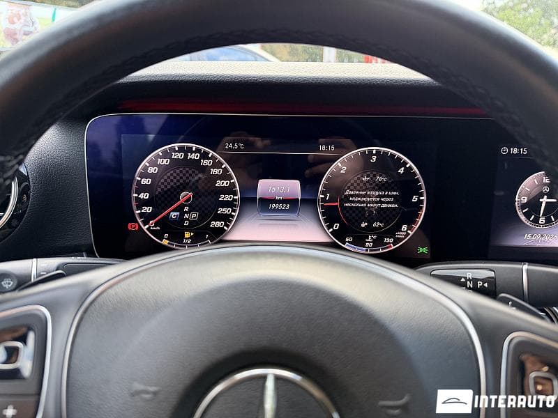 Mercedes E 220 2016 — Миниатюра 10
