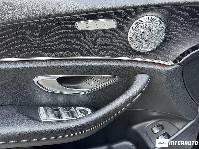 Mercedes E 220 2016 — Миниатюра 16