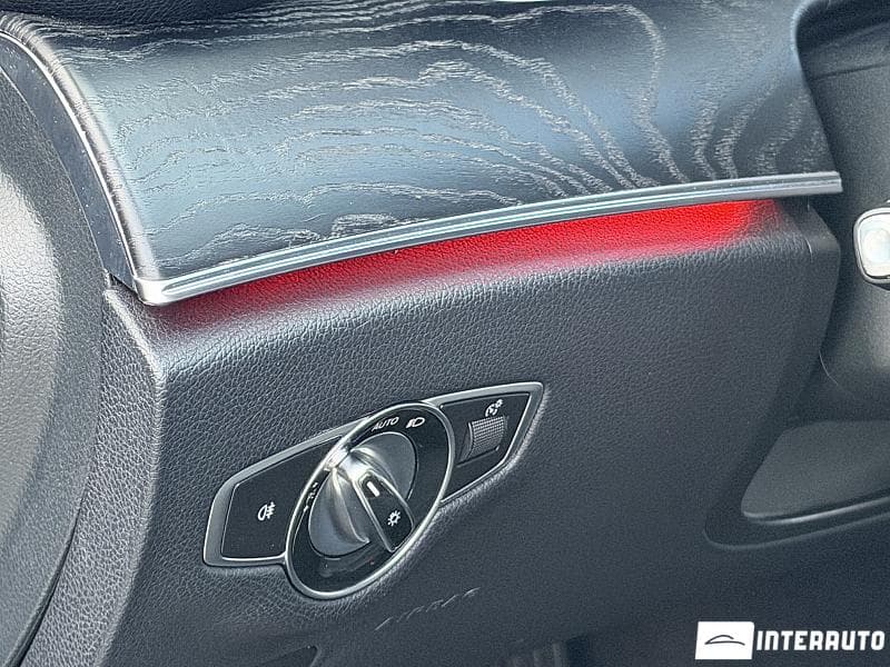 Mercedes E 220 2016 — Миниатюра 17
