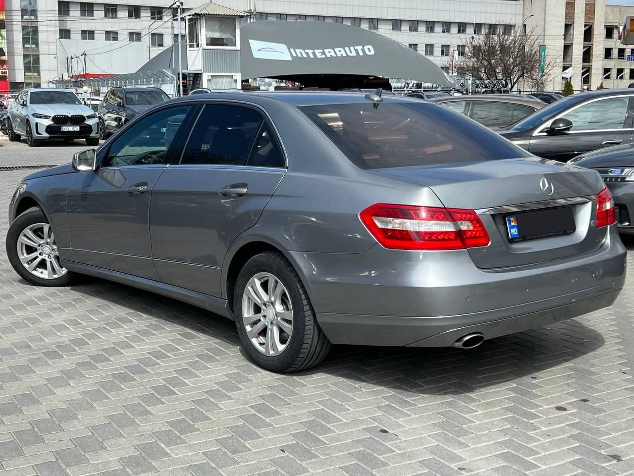 Mercedes E 200 2012 — Миниатюра 2