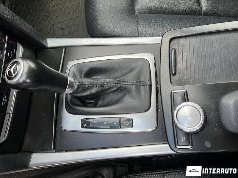 Mercedes E 200 2012 — Миниатюра 13