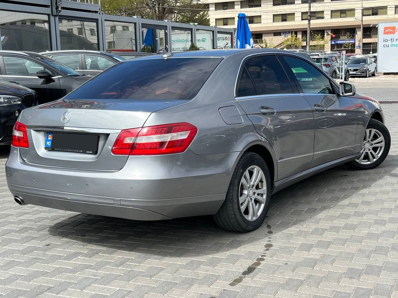 Mercedes E 200 2012 — Миниатюра 4