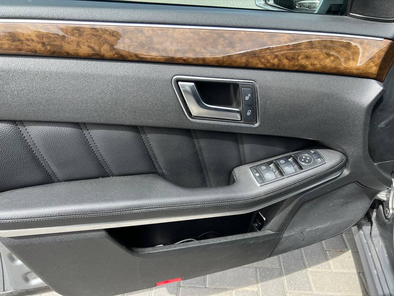 Mercedes E 200 2012 — Миниатюра 6
