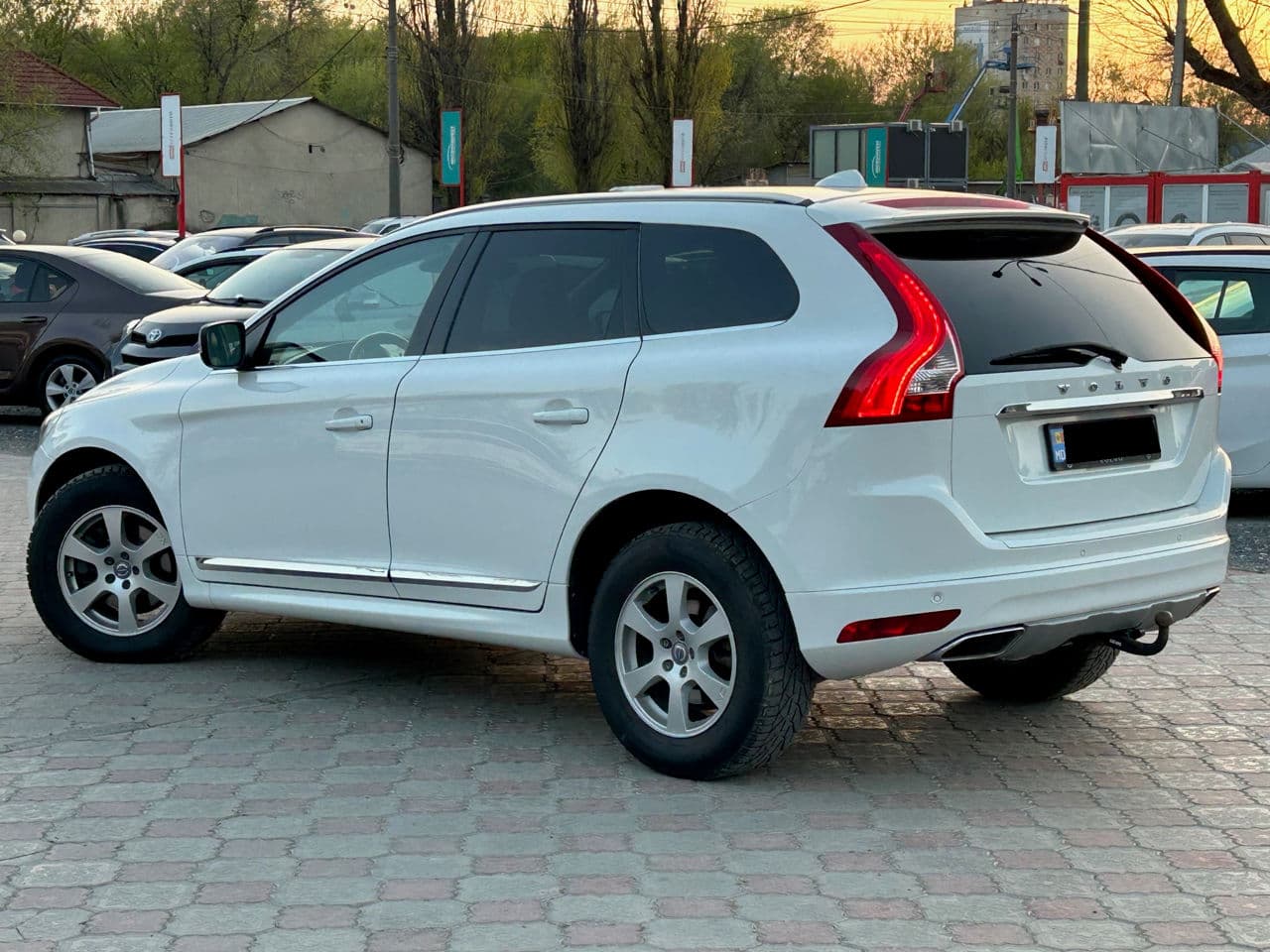 Volvo XC 60 2016 — Миниатюра 3