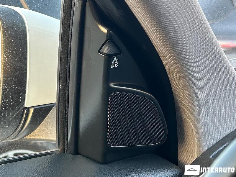 Volvo XC 60 2016 — Миниатюра 7