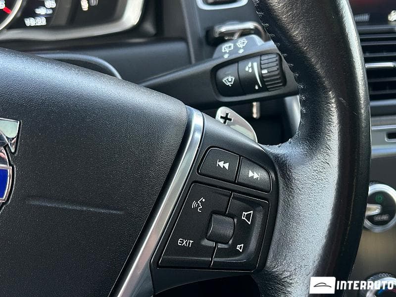 Volvo XC 60 2016 — Миниатюра 11