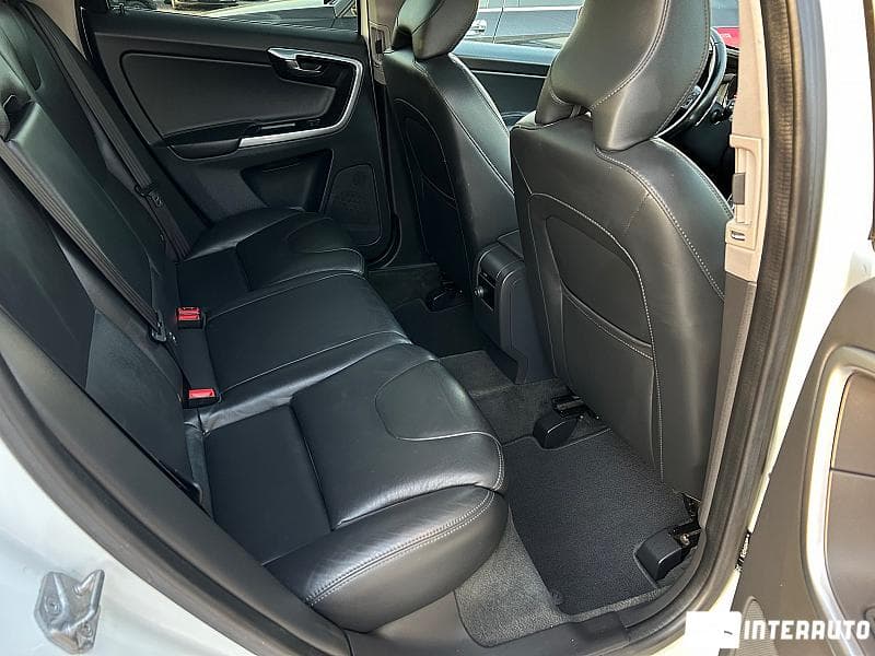 Volvo XC 60 2016 — Миниатюра 19