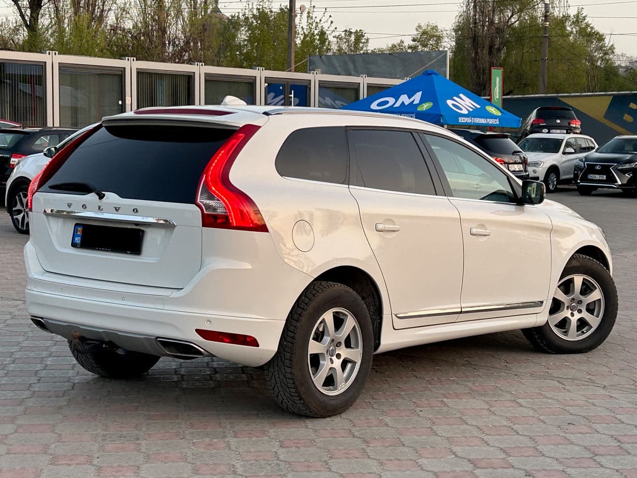 Volvo XC 60 2016 — Миниатюра 2