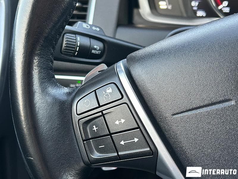 Volvo XC 60 2016 — Миниатюра 10