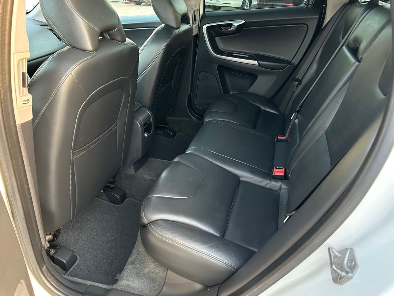 Volvo XC 60 2016 — Миниатюра 21