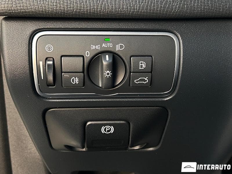 Volvo XC 60 2016 — Миниатюра 9