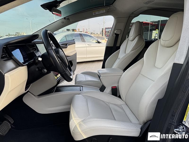 Tesla Model X 2018 — Миниатюра 5