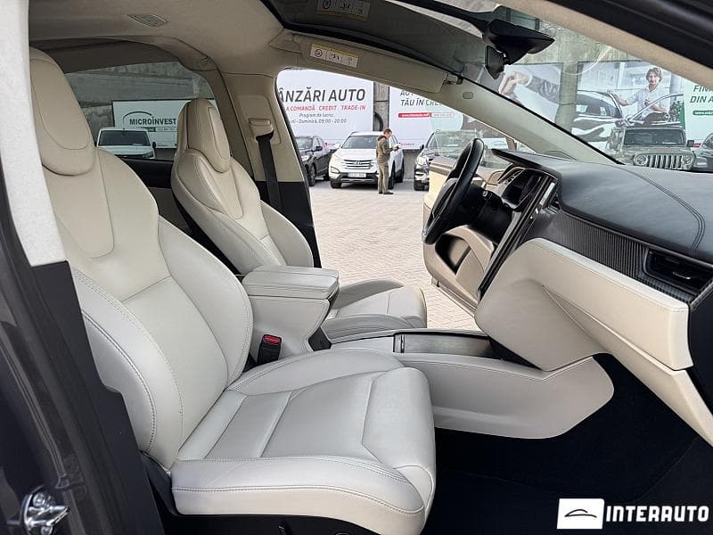 Tesla Model X 2018 — Миниатюра 16