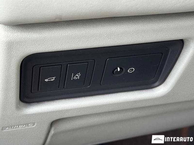 Land Rover Discovery Sport 2015 — Миниатюра 23