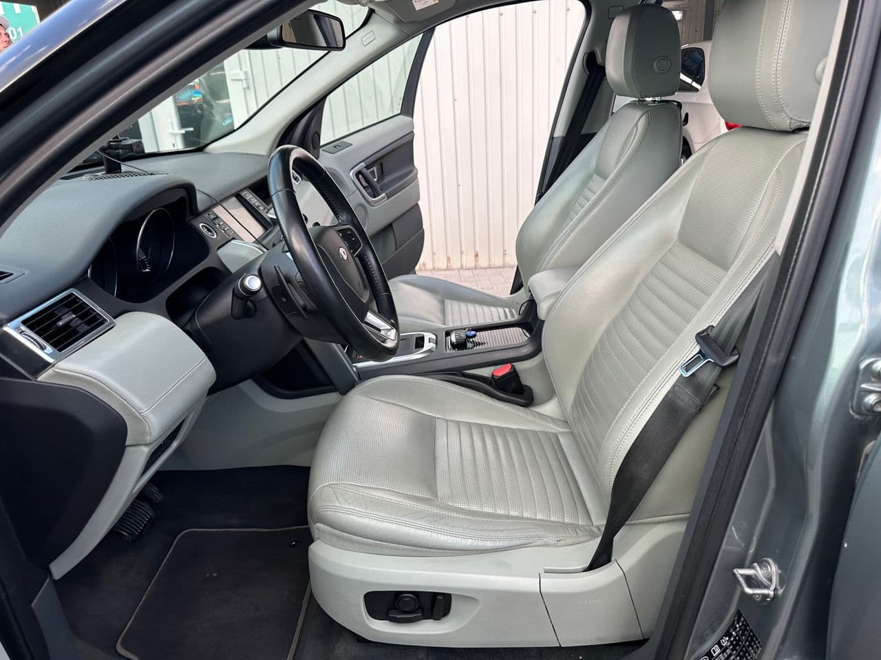 Land Rover Discovery Sport 2015 — Миниатюра 5
