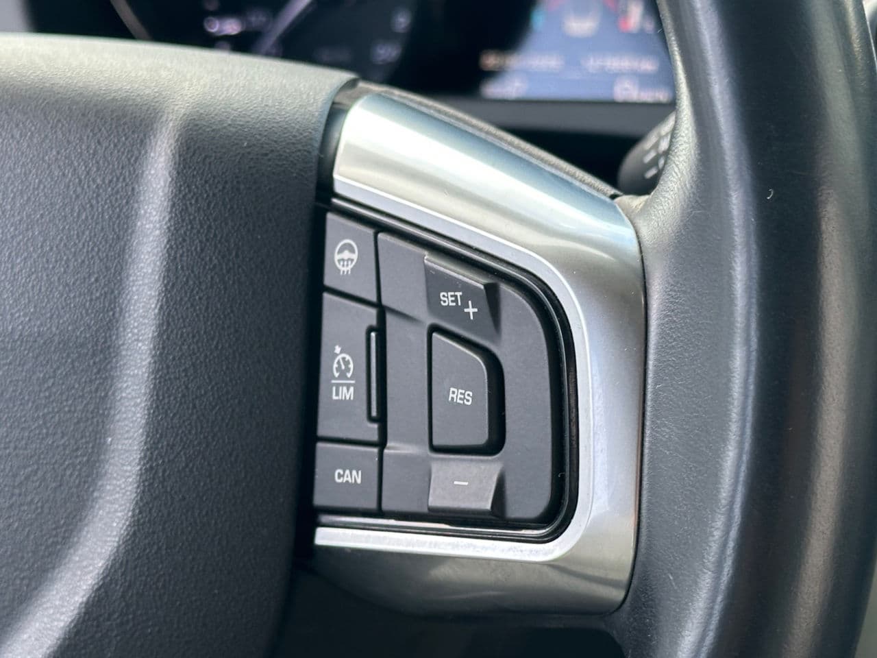 Land Rover Discovery Sport 2015 — Миниатюра 18