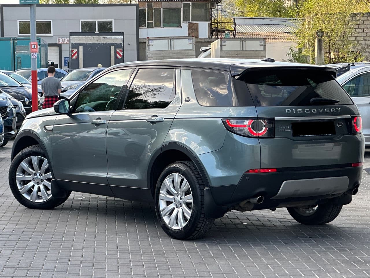 Land Rover Discovery Sport 2015 — Миниатюра 3