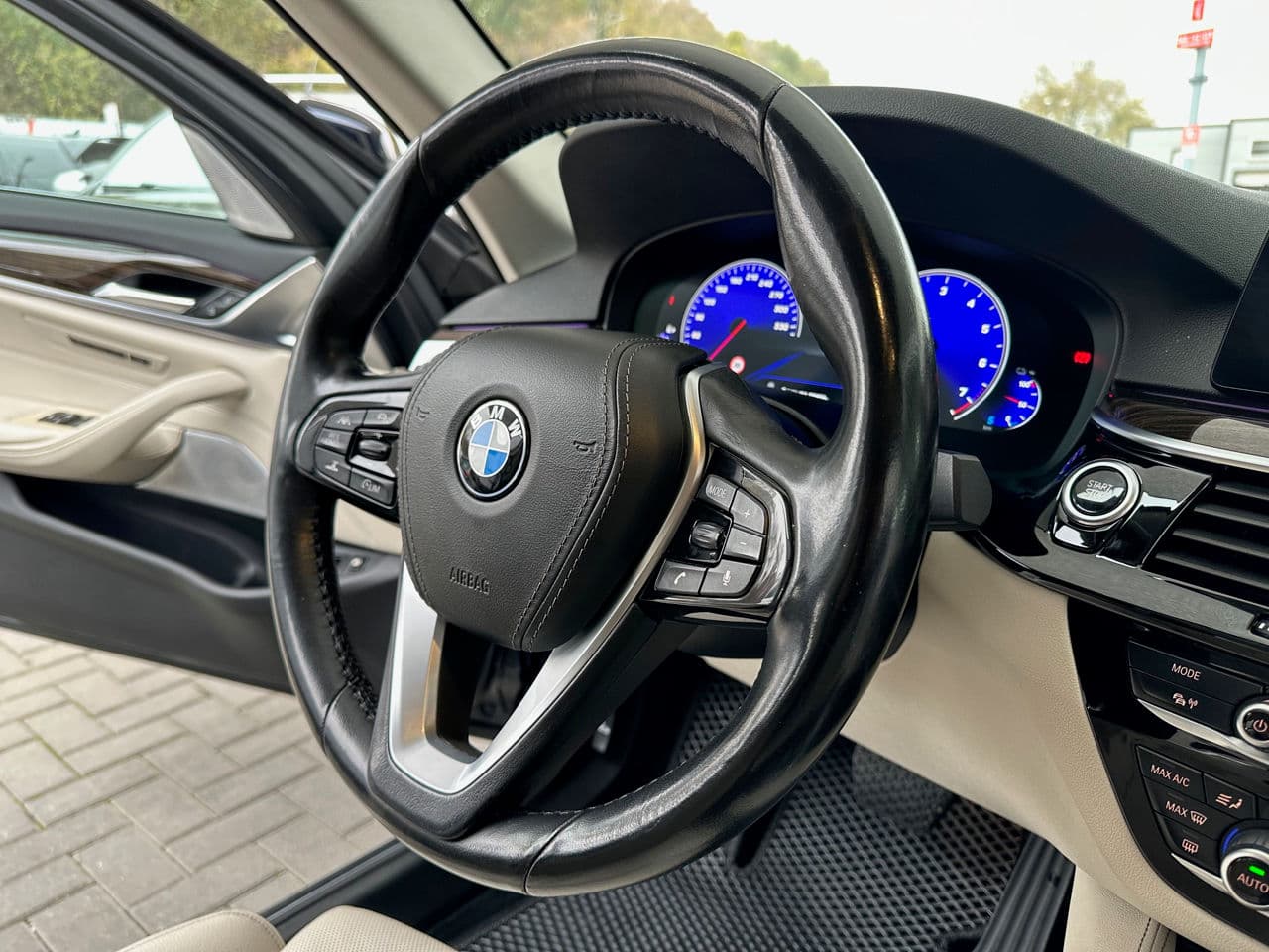 BMW 530e 2018 — Миниатюра 7