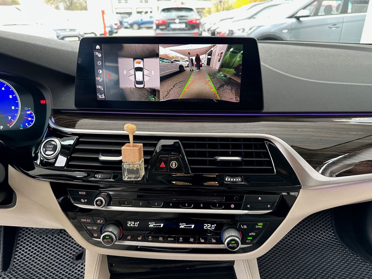 BMW 530e 2018 — Миниатюра 10