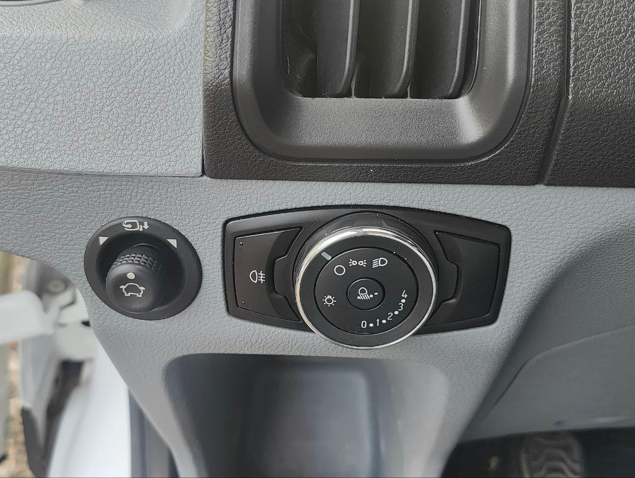 Ford Transit 2014 — Миниатюра 11