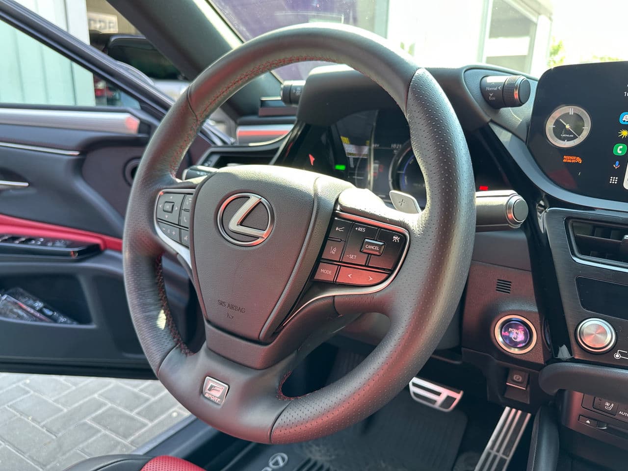 Lexus ES 300h 2022 — Миниатюра 9