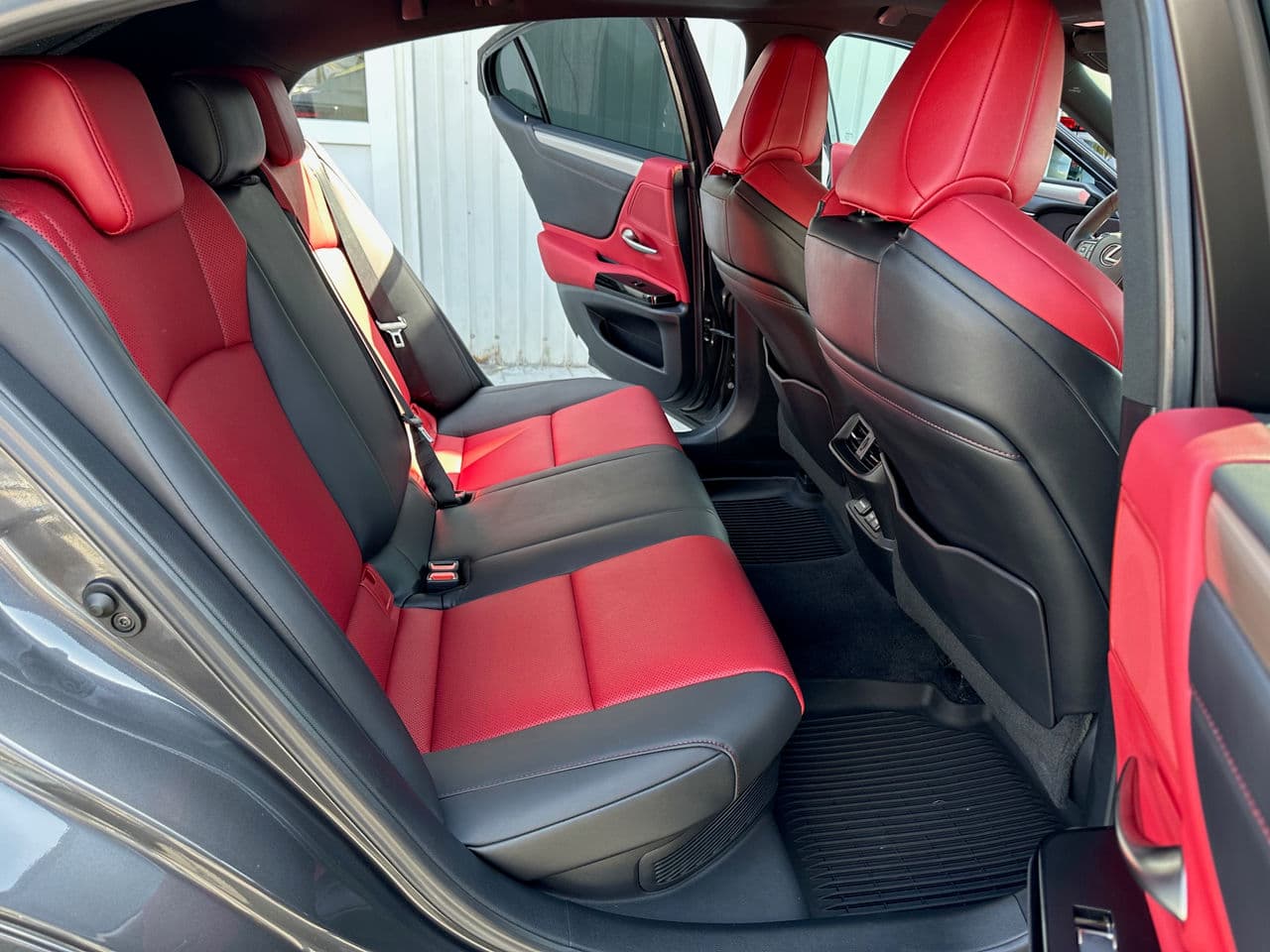 Lexus ES 300h 2022 — Миниатюра 21