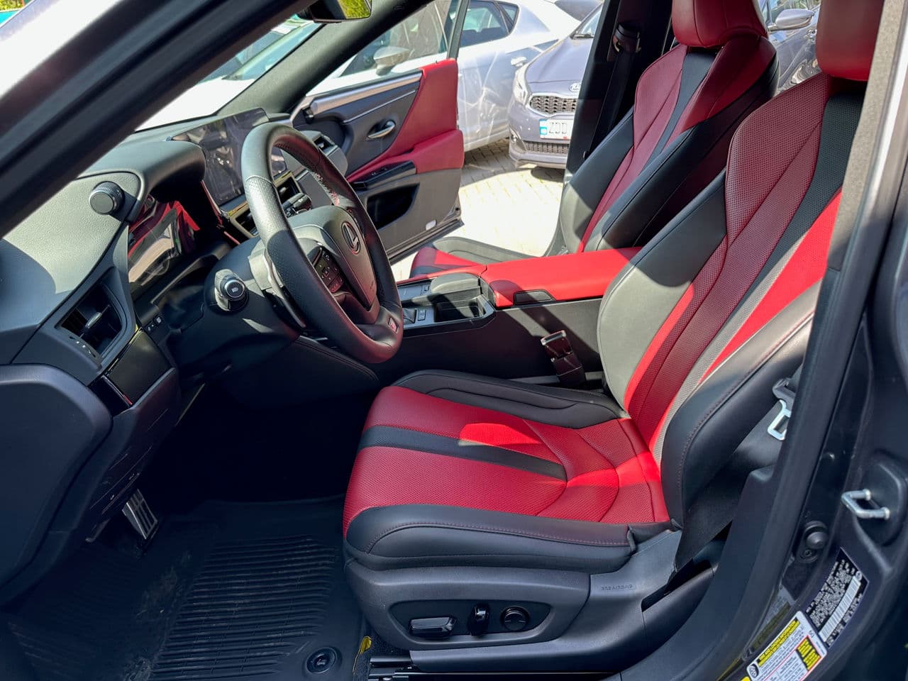 Lexus ES 300h 2022 — Миниатюра 6