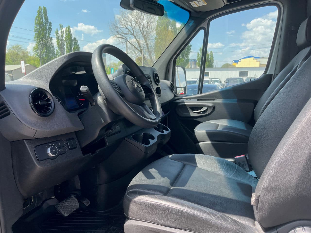 Mercedes Sprinter 2023 — Миниатюра 5