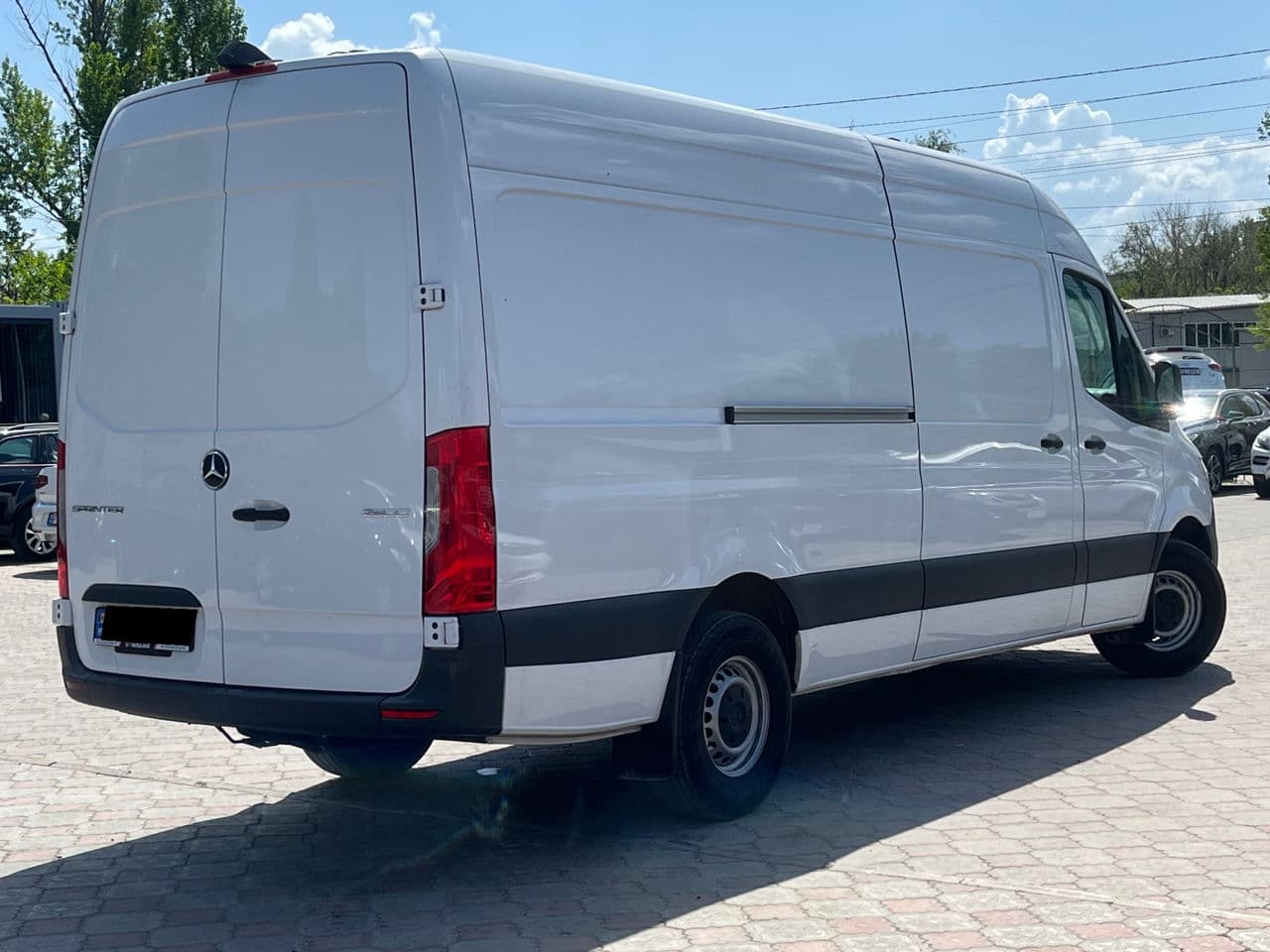Mercedes Sprinter 2023 — Миниатюра 3