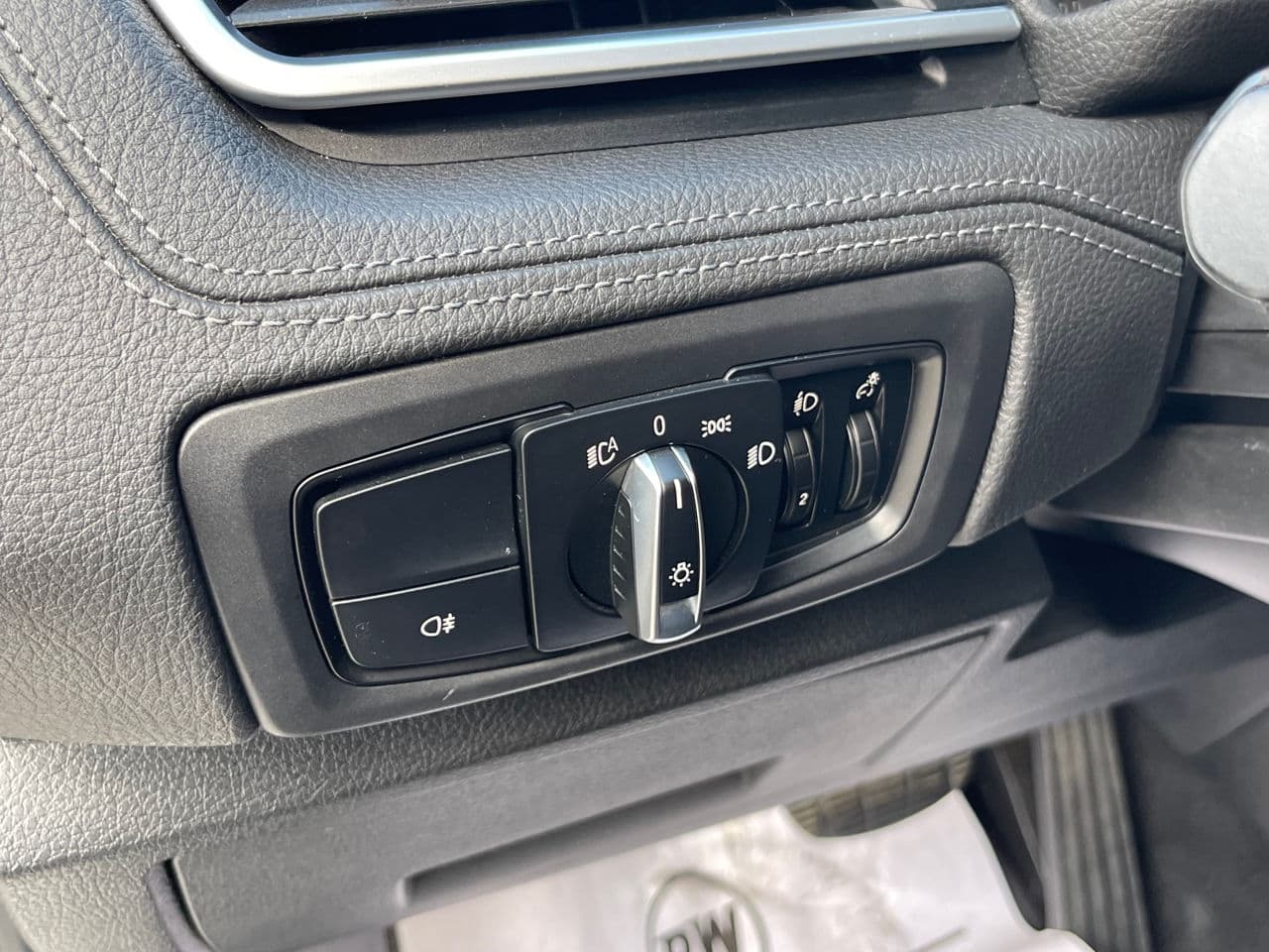BMW 225XE 2019 — Миниатюра 16