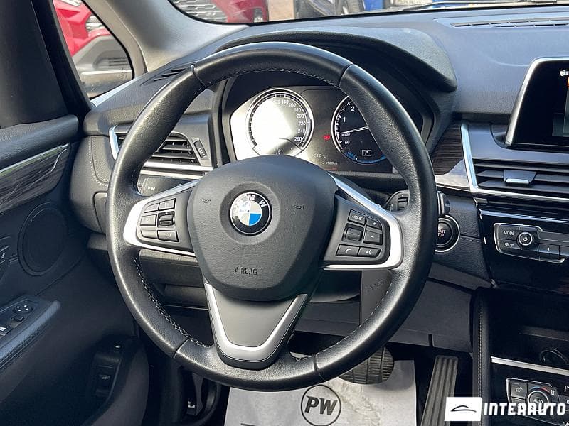BMW 225XE 2019 — Миниатюра 8