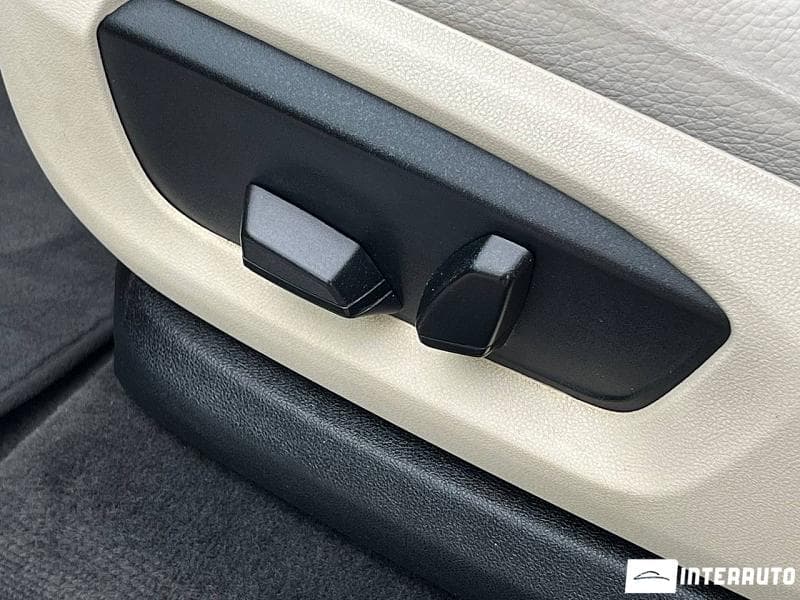 2015 BMW X5 2.5D — Miniatură 16