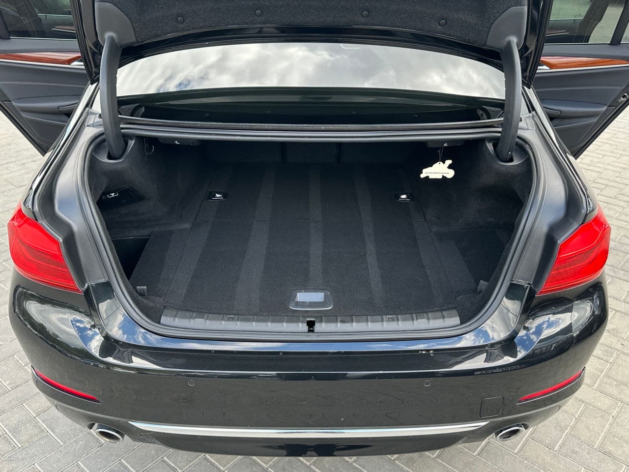 BMW 530e 2019 — Миниатюра 21