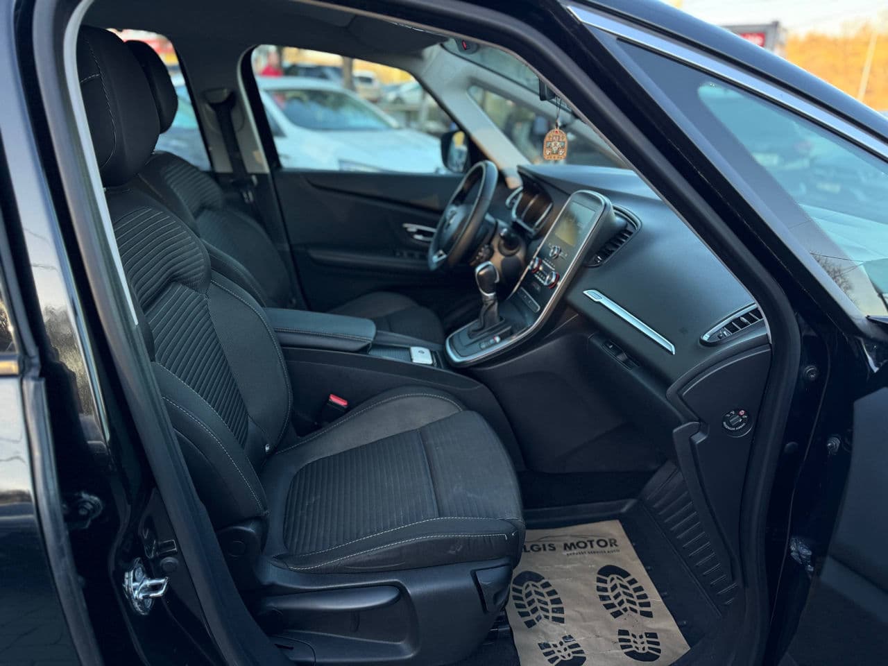 Renault Grand Scenic 2018 — Миниатюра 15