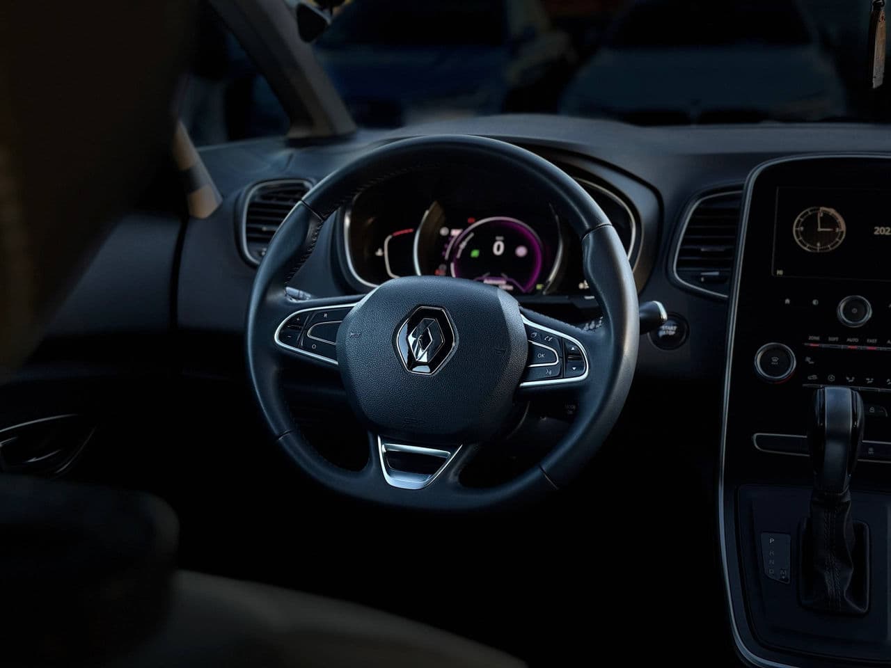 Renault Grand Scenic 2018 — Миниатюра 7