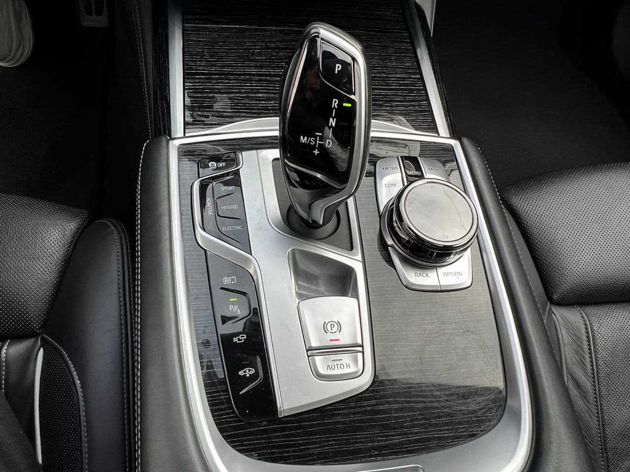 BMW 745e 2019 — Миниатюра 17
