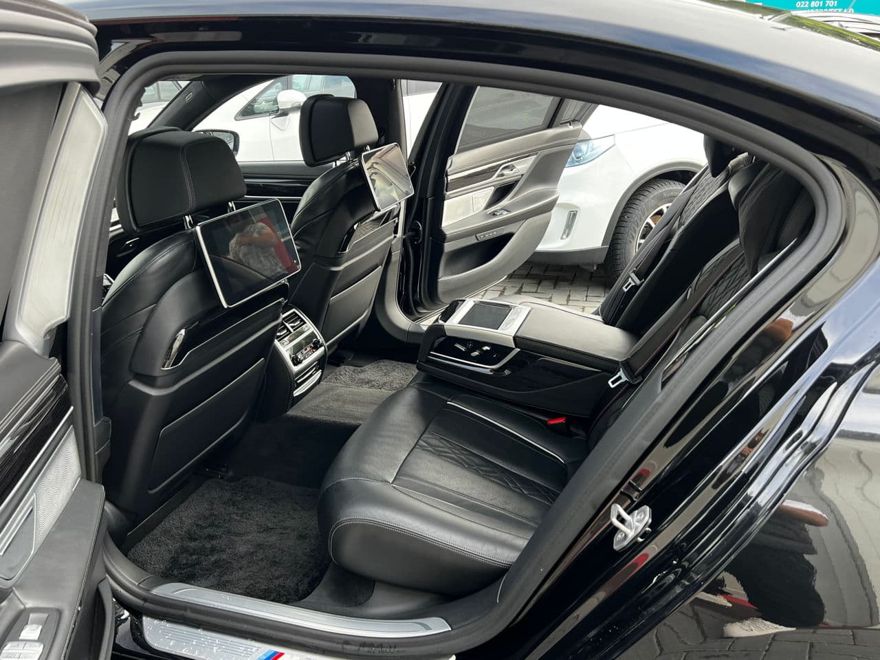 BMW 745e 2019 — Миниатюра 9