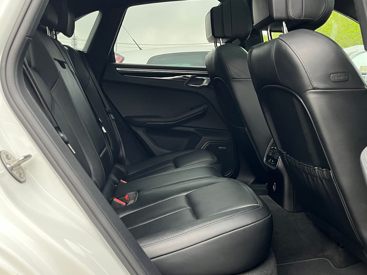 Porsche Macan 2018 — Миниатюра 19